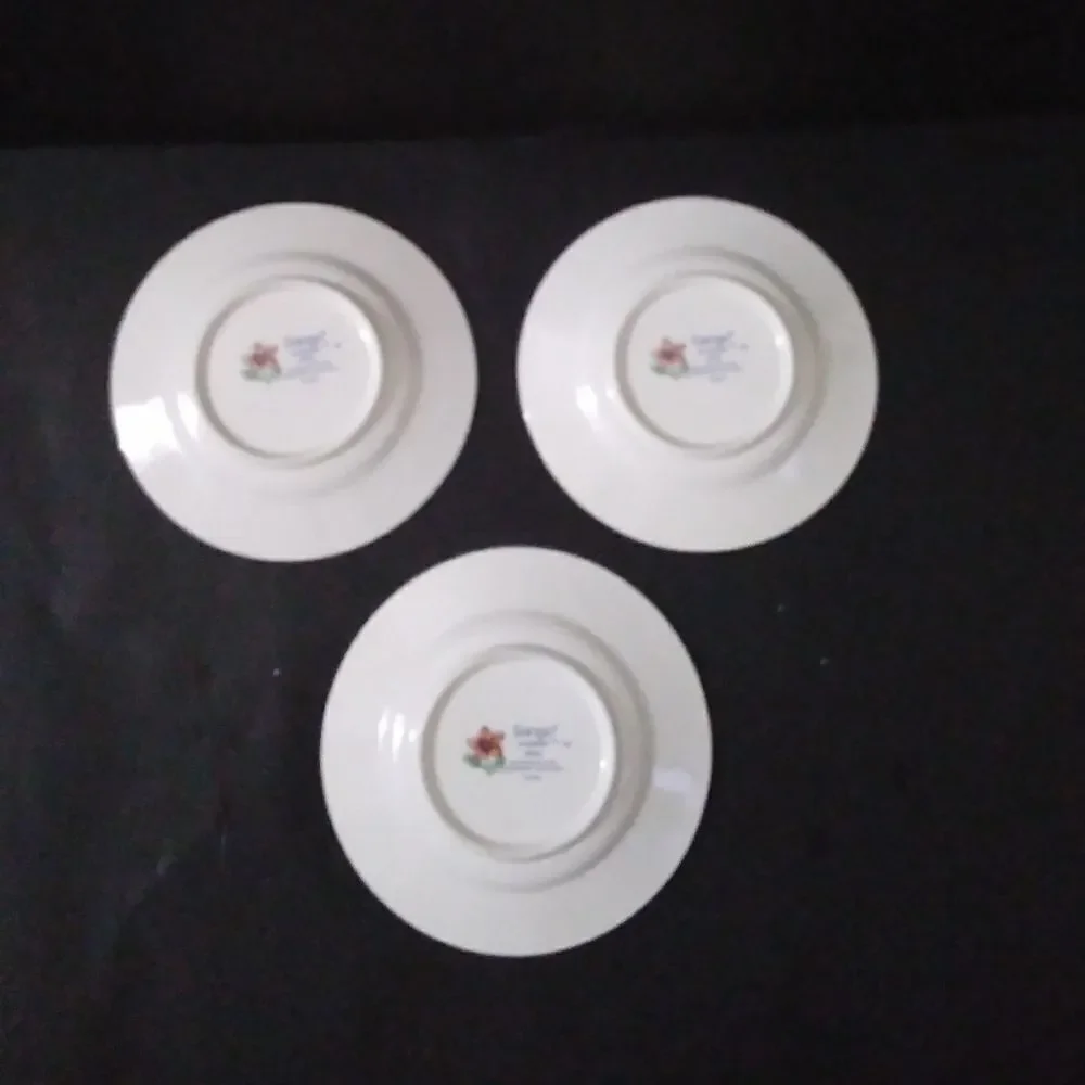 Sango Avignon Cups And Saucers Set